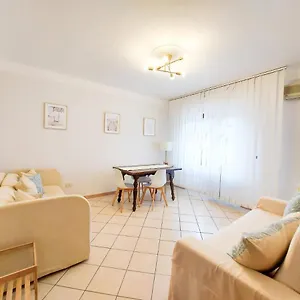 https://la-casa-di-mimi-lido.in-sardinia.net